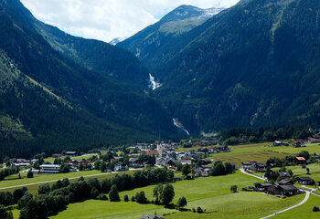 Ort Krimml im Sommer