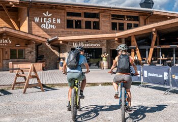E-Biken in der Zillertal Arena (Wiesenalm)