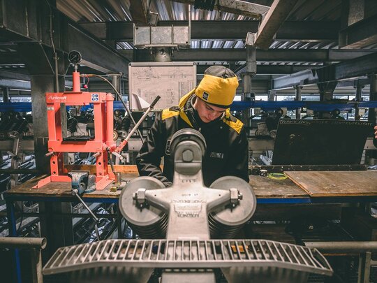 Ein Lehrling bei der Arbeit