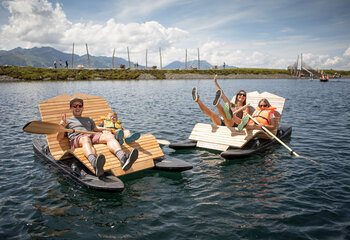 Zapfenschuppenboot am Fichtensee