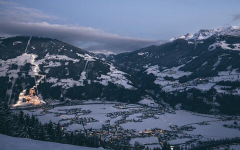 Blick auf eine traumhafte Bergkulisse