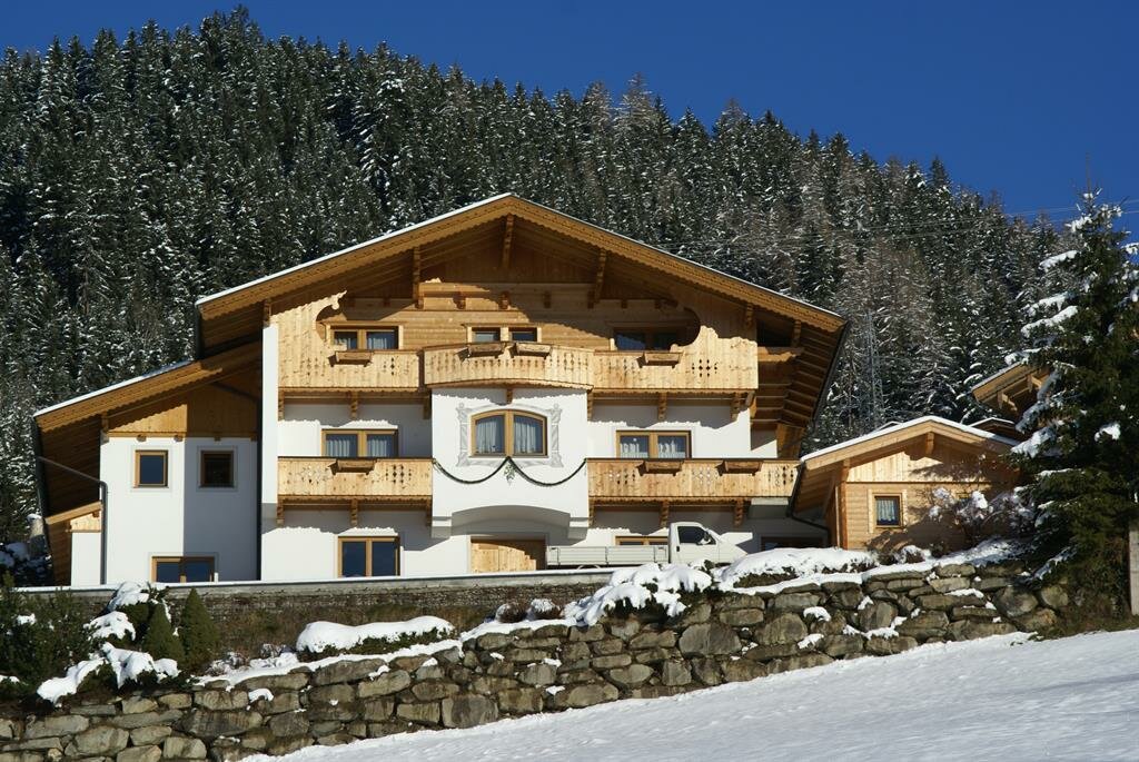 Hausfoto-Winter.jpg