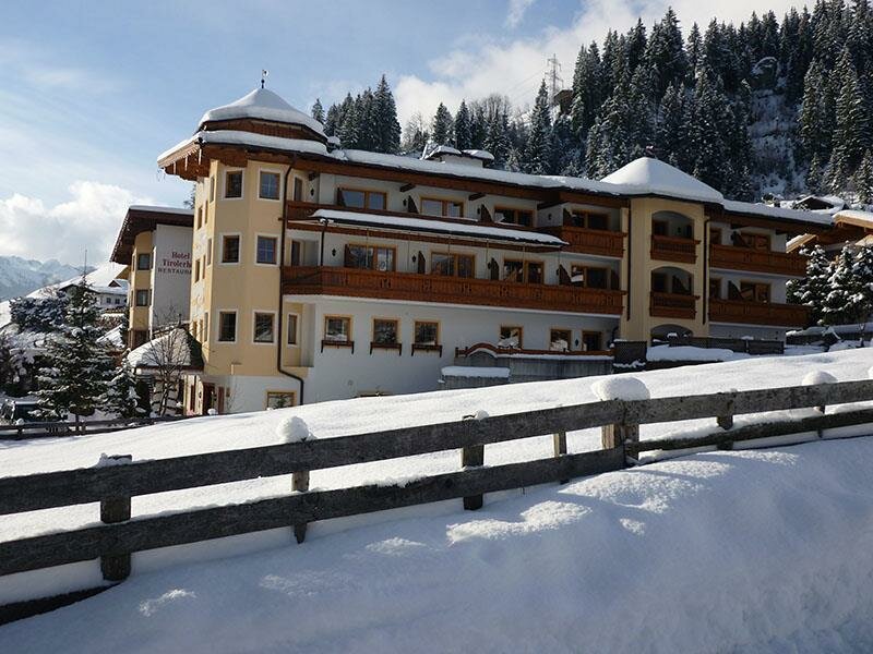 Alpenhotel-Tirolerhof-Winter.jpg
