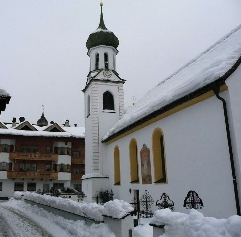 Pfarrkirche-Gerlos-Winter.jpg