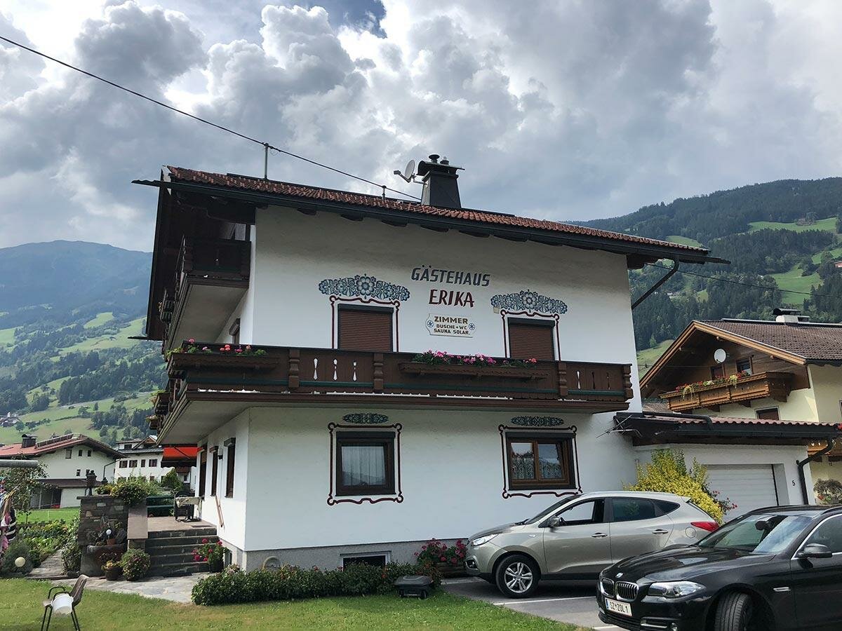 Haus-Erika-Sommer.jpg