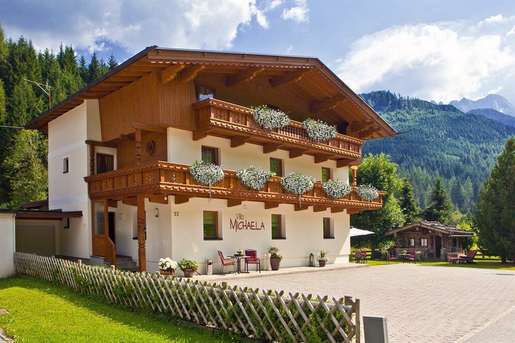 Villa-Michaela.jpg