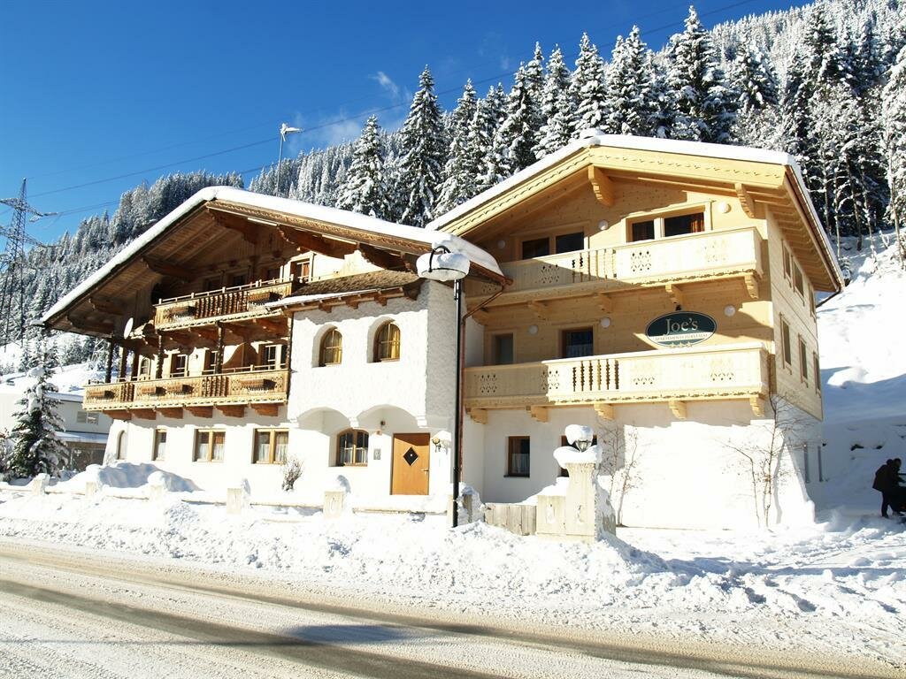 Aussenansicht-Winter.jpg