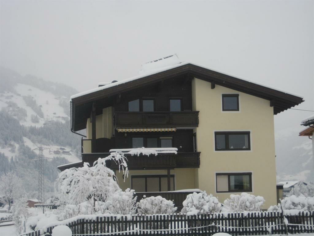 Haus-Winter-2.jpg