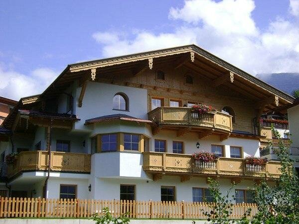Haus-im-Sommer.jpg