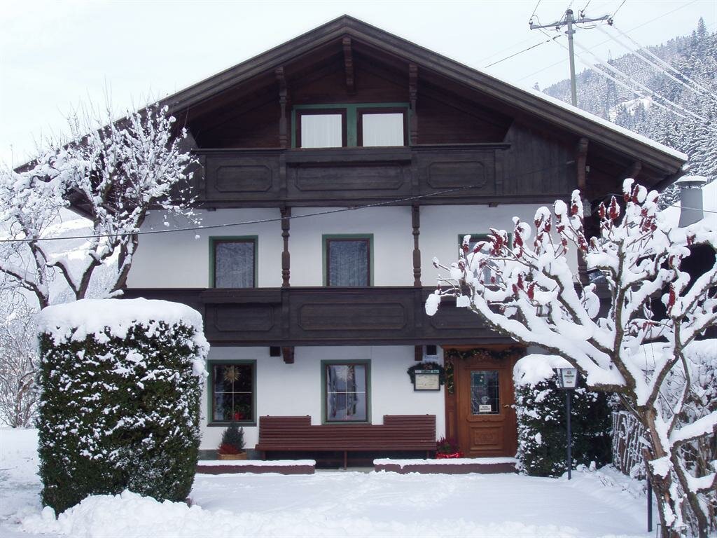 Gasthof-Waldrast-im-Winter.jpg