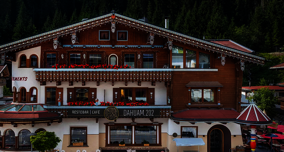 DAHUAM.202 Restobar|Café