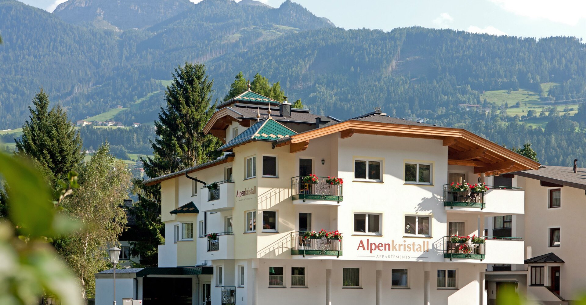Alpenkristall-Appartements-Zell-am-Ziller.jpg