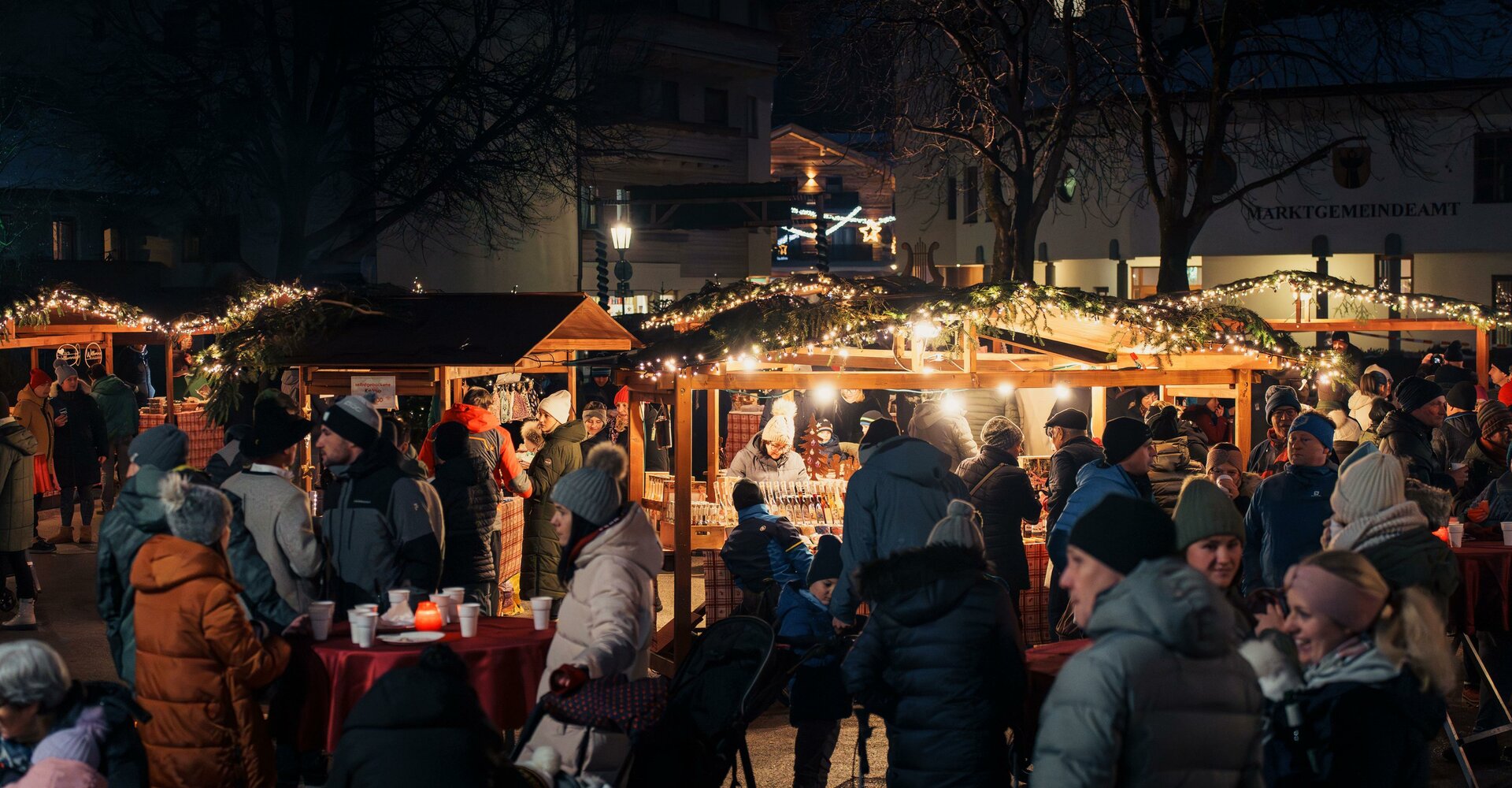 Zeller-Weihnachtsmarkt.jpg