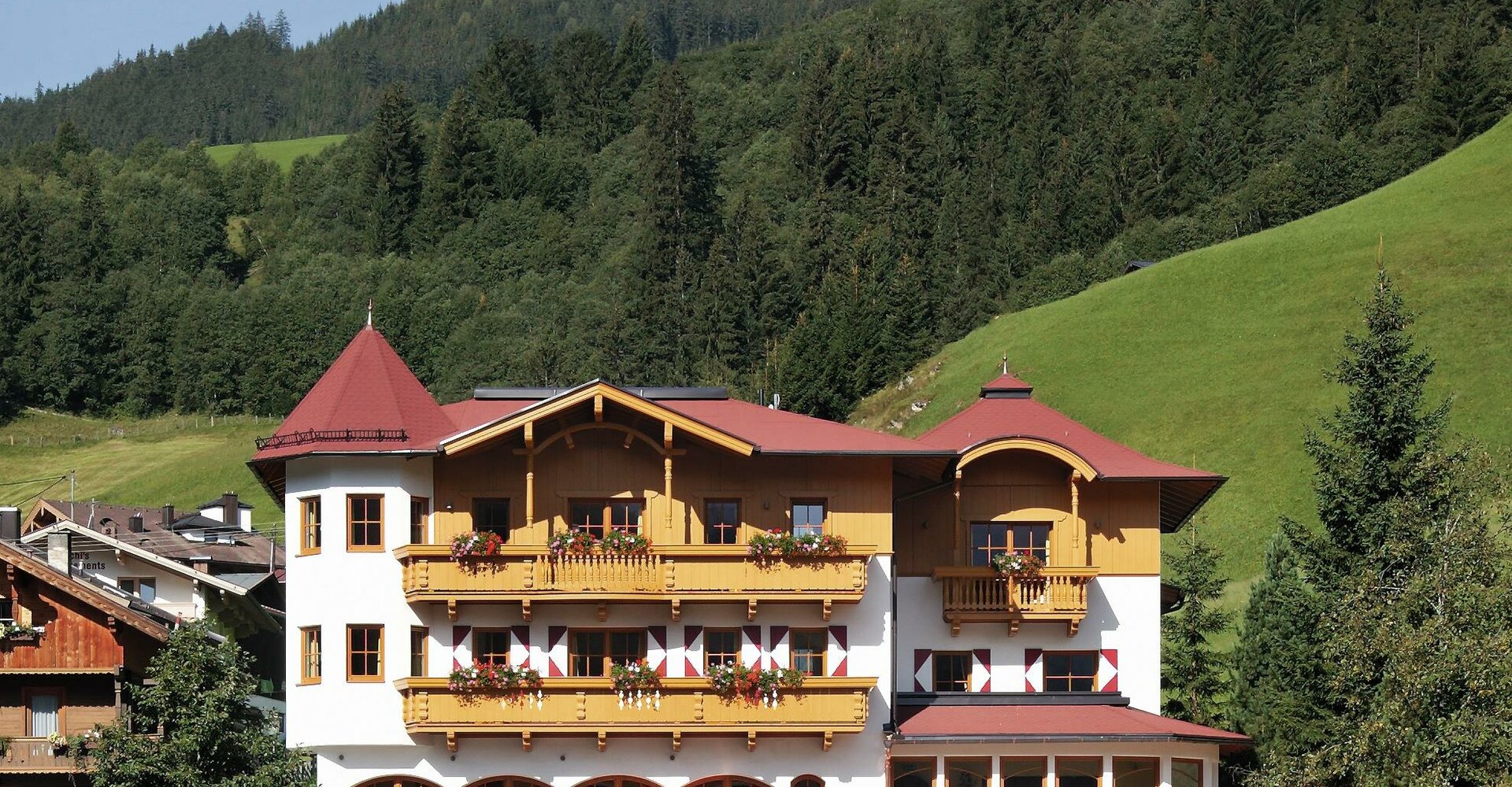 Alpenherz-Hotel-free-mountain.jpg