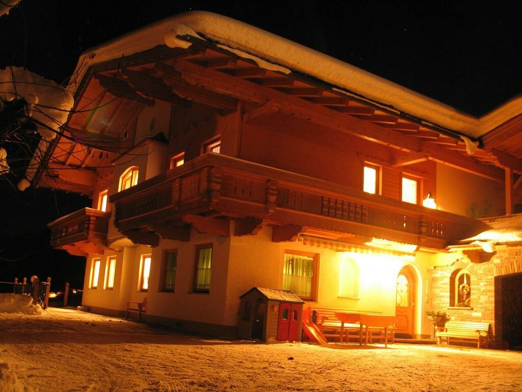 Haus-im-Winter.jpg