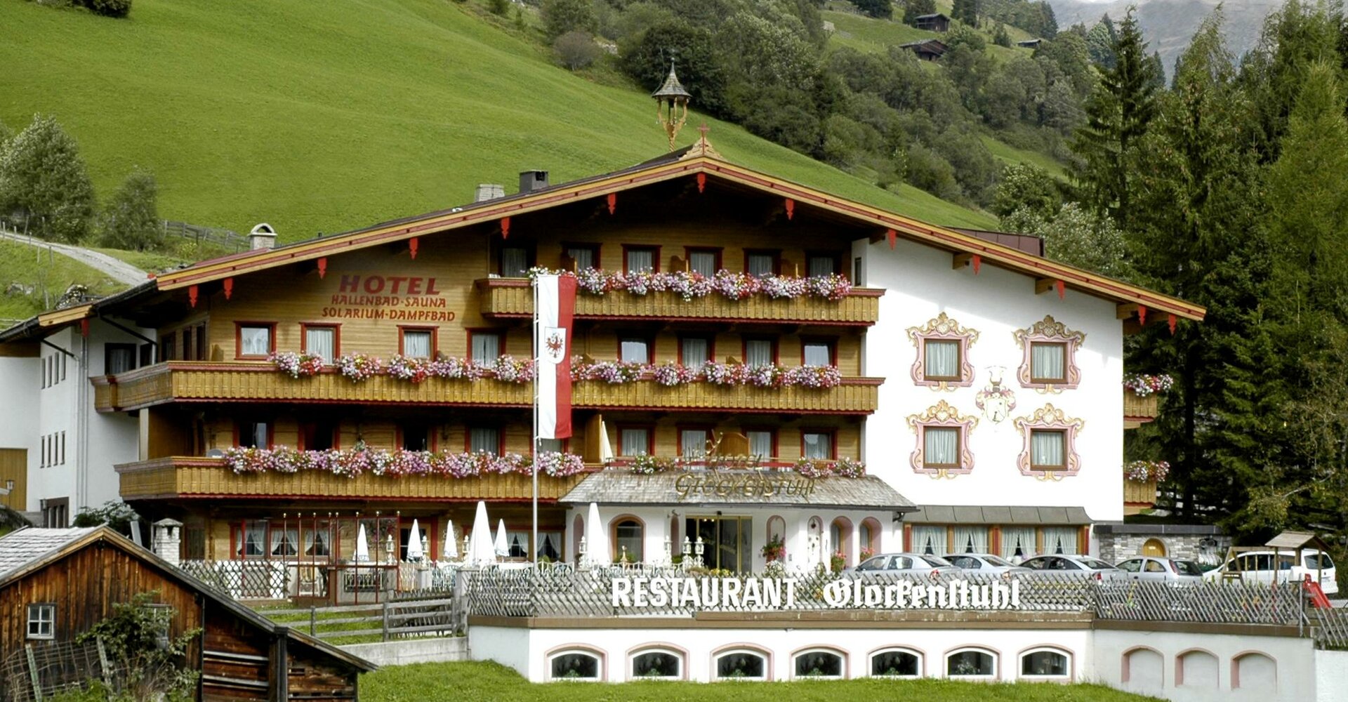 Hotel-Glockenstuhl-in-Gerlos-im-Sommer.jpg